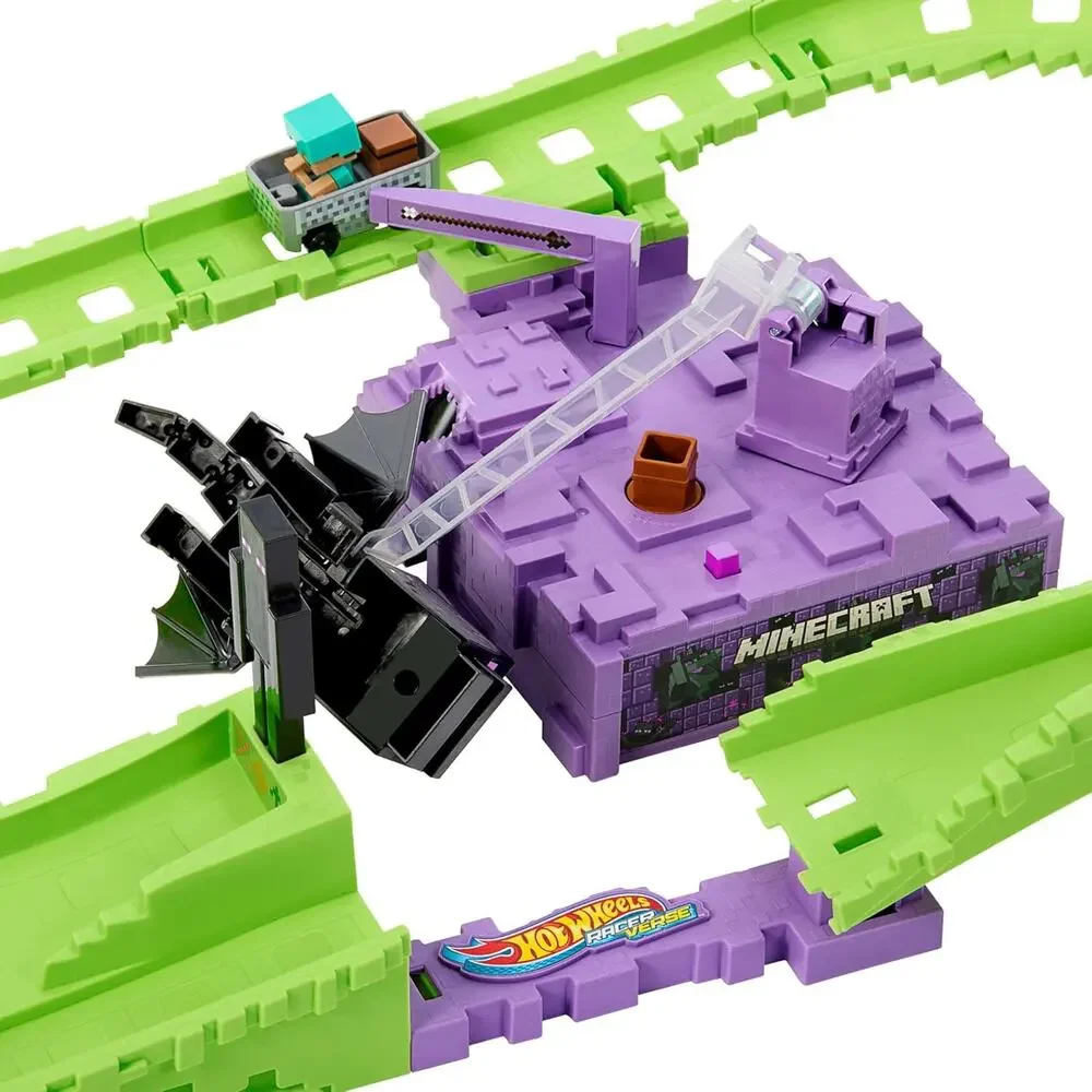 Minecraft Hot Wheels RacerVerse Diecast Track Set Diamond Armor Steve NWT